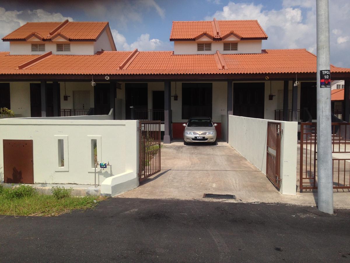 Teratakmuslim H'H Villa Malacca Exterior photo